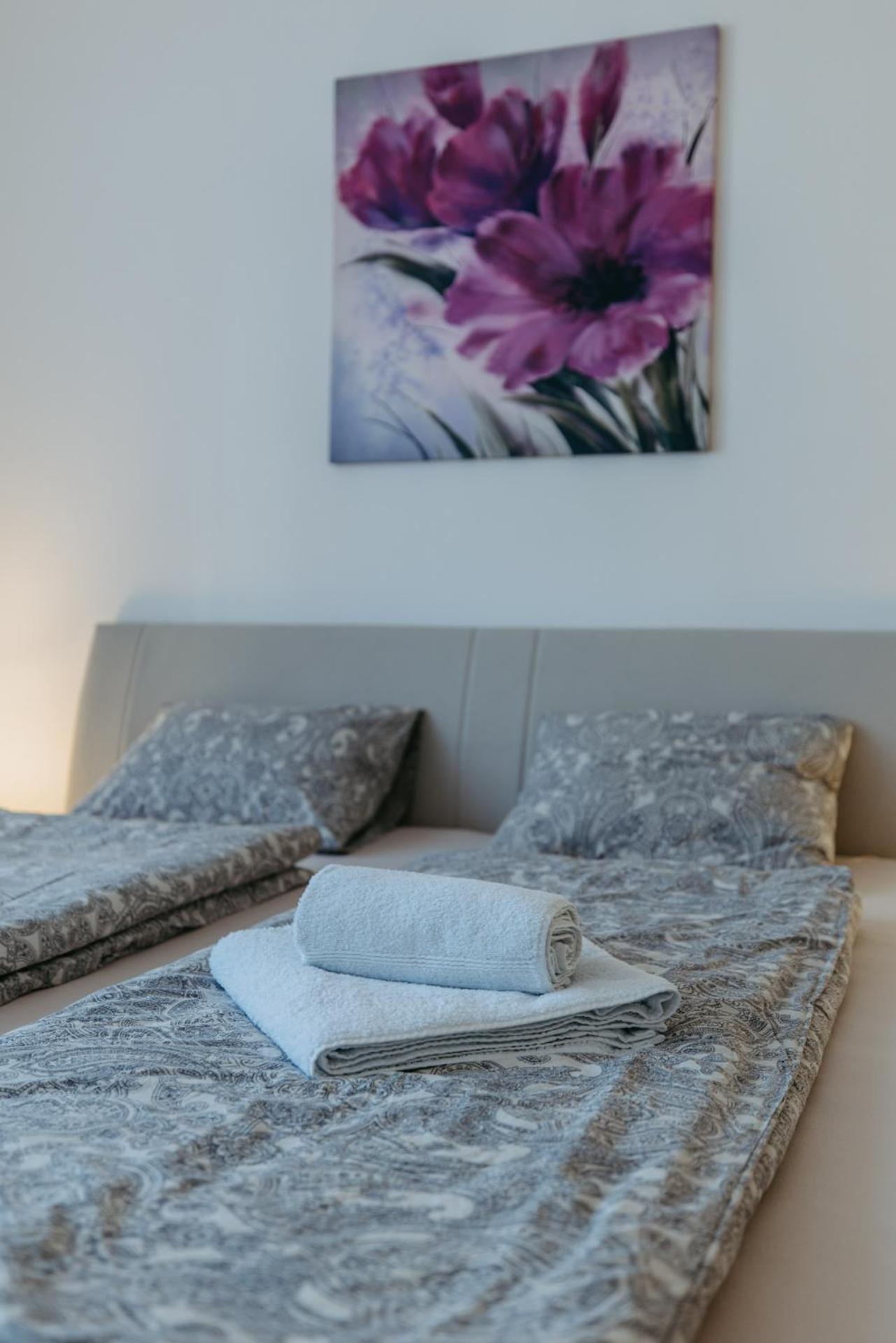 Grosse Ferienwohnung Burgenland Eisenstadt Luaran gambar